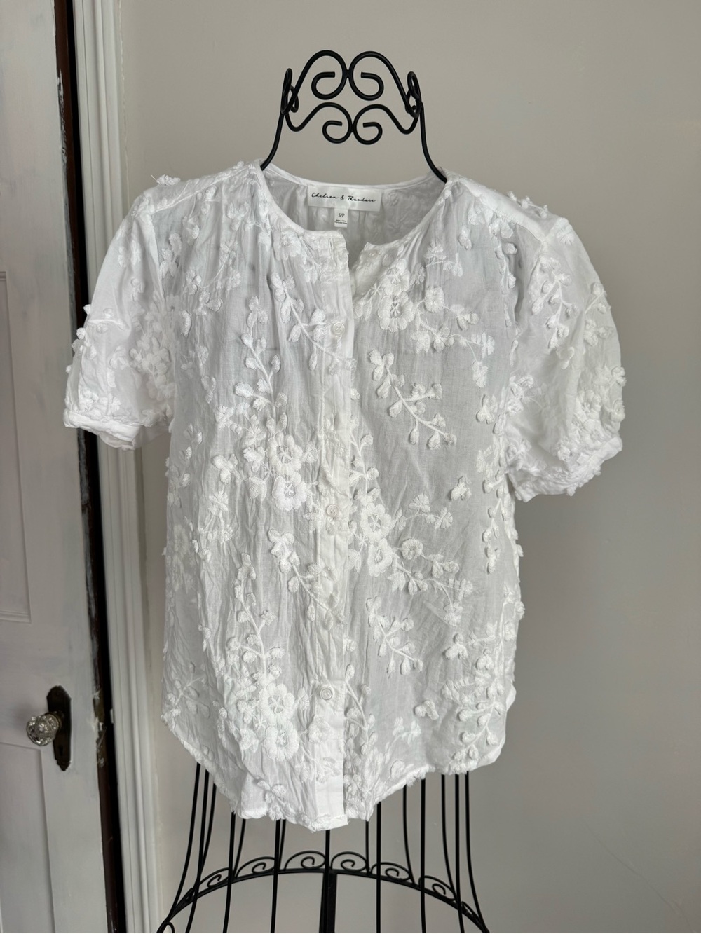 Chelsea & Theodore White Embroidered Button-Front Blouse - Picture 3 of 8